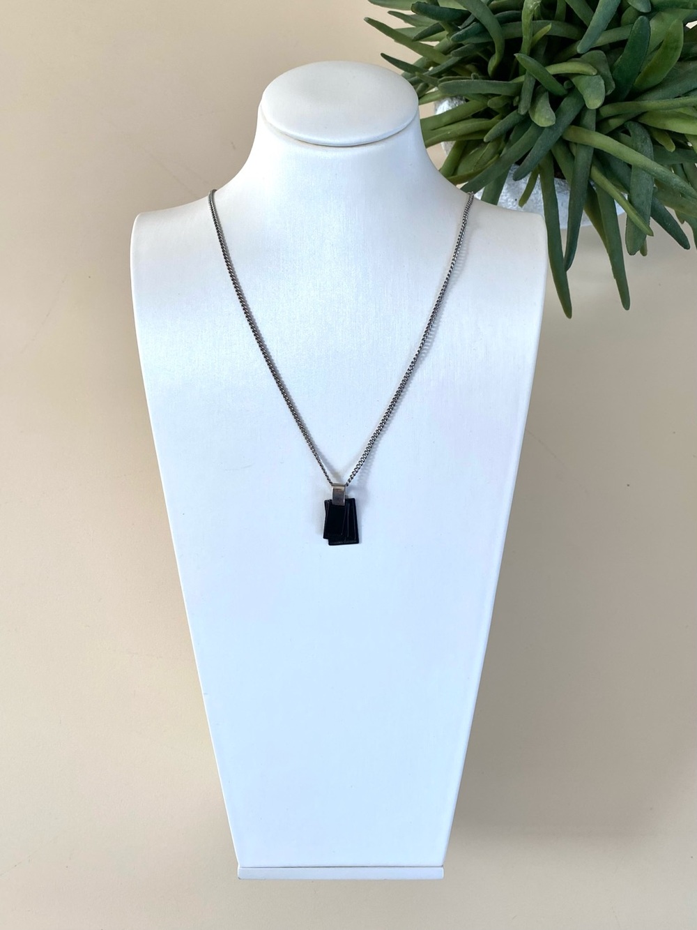CODES COMBINE - Black Tiles & Metal Pendant Necklace